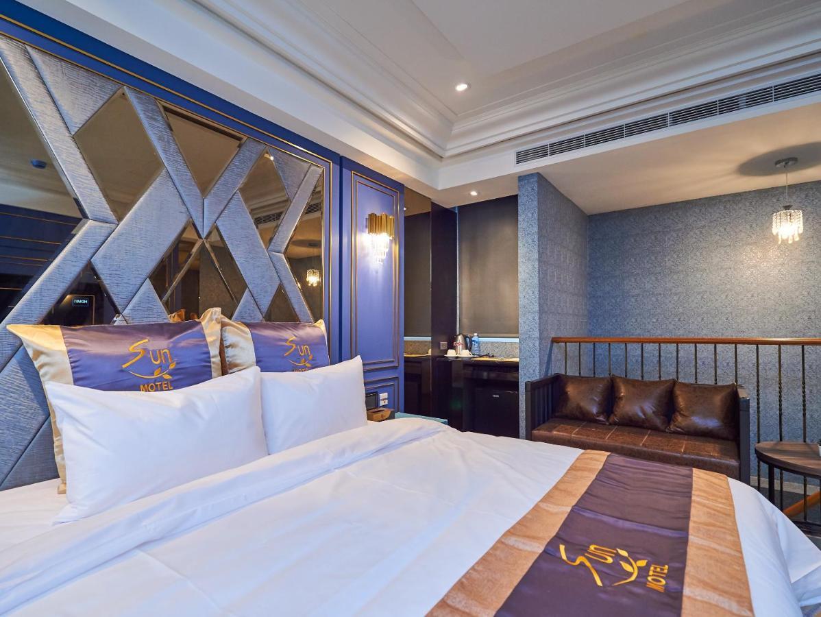 Sun Motel Kaohsiung Esterno foto