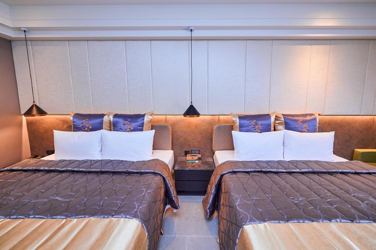 Sun Motel Kaohsiung Esterno foto
